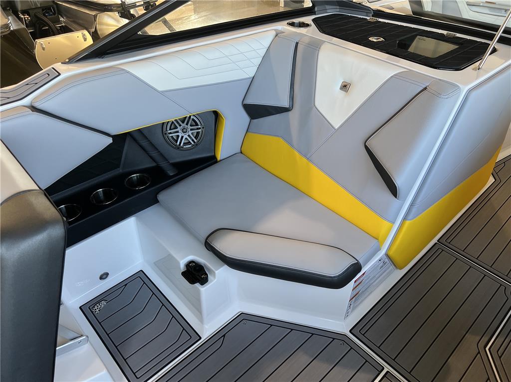 2023 Nautique S23