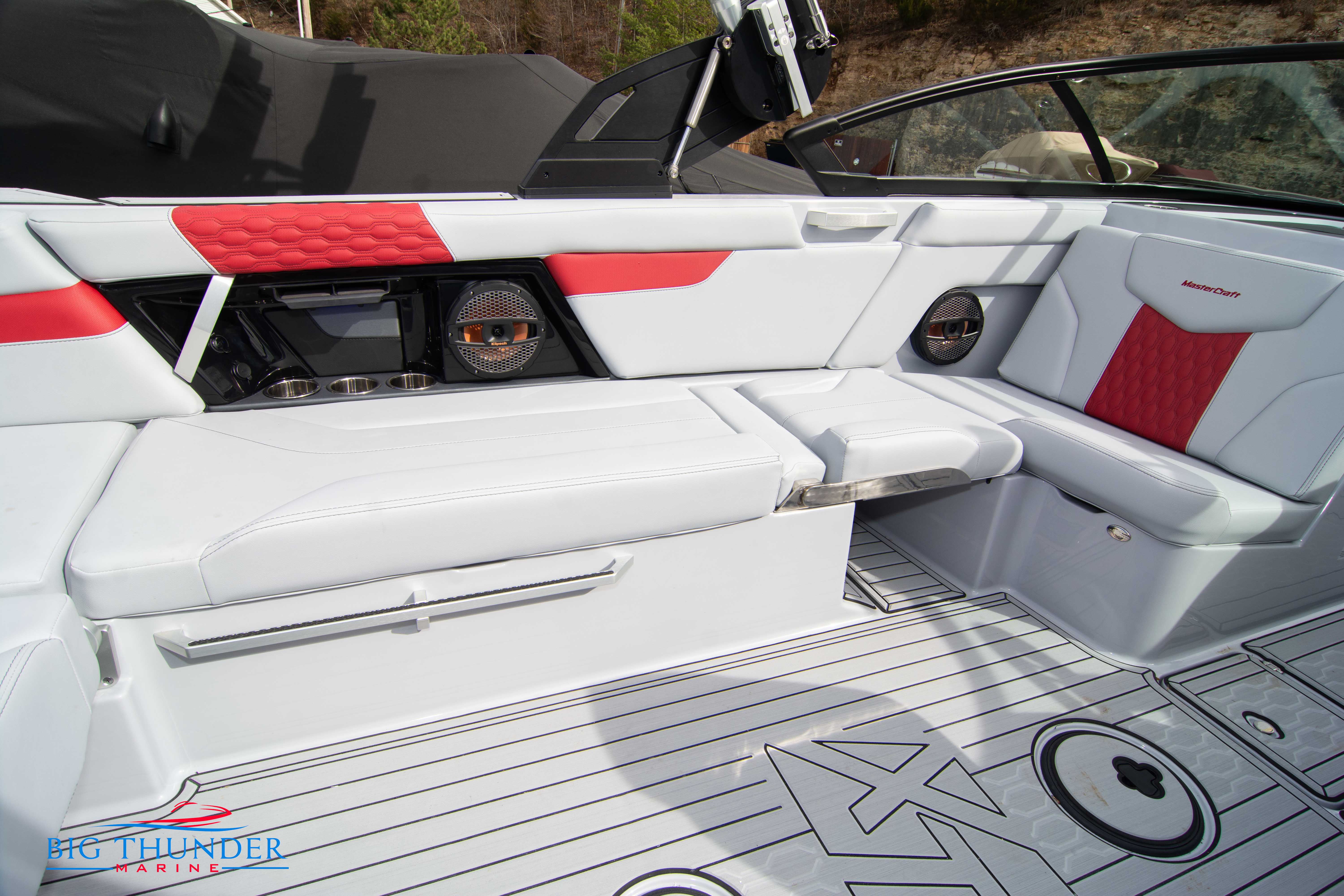 2024 Mastercraft XT24