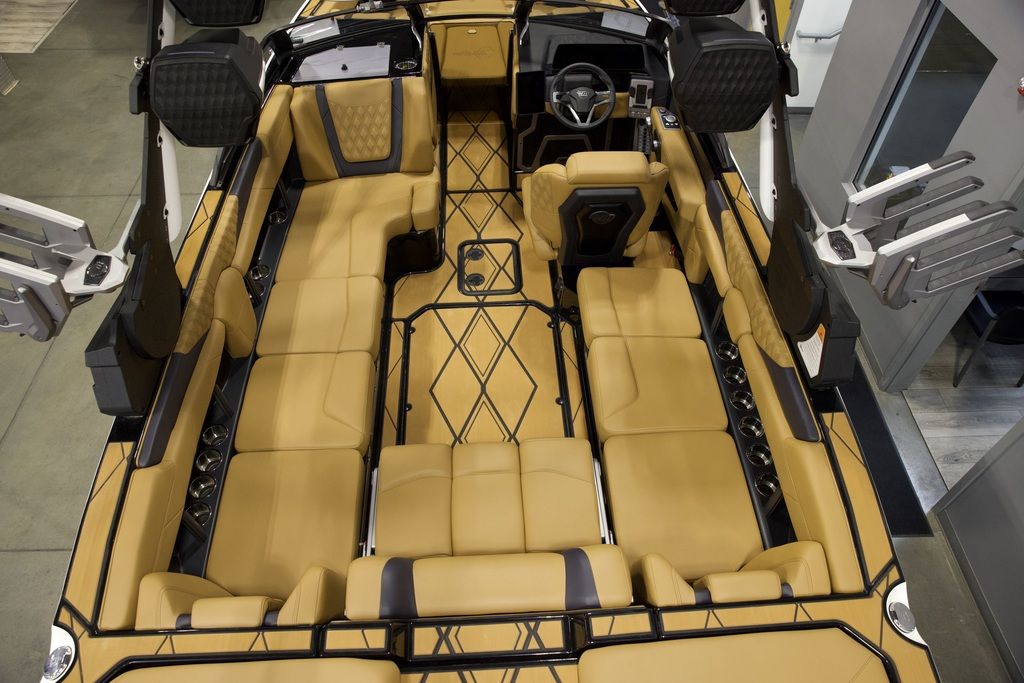 2025 Malibu Boats M230