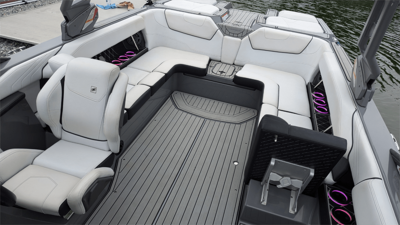2019 Nautique GS24 w/ 6.2