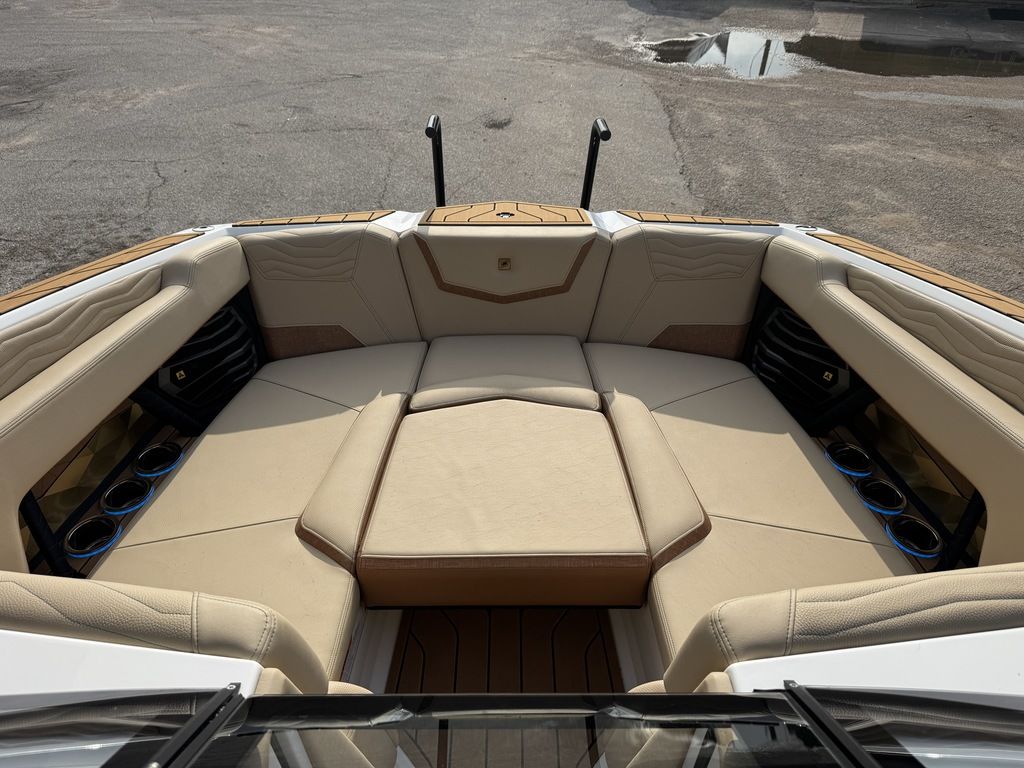 2025 Nautique Super Air Nautique G23