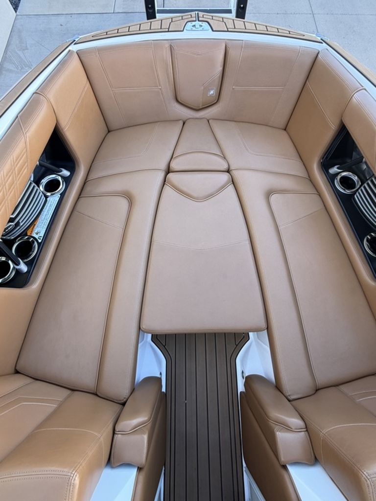 2020 Nautique G25