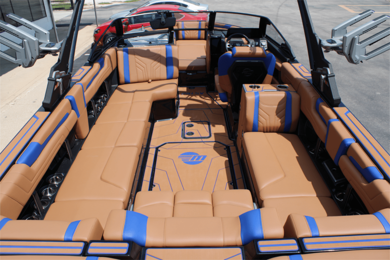 2025 Malibu 25 LSV