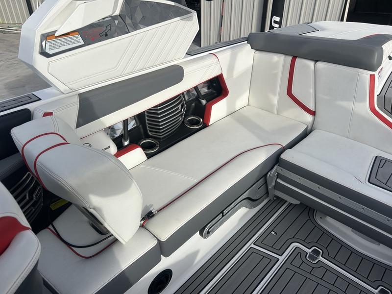 2019 Nautique G23