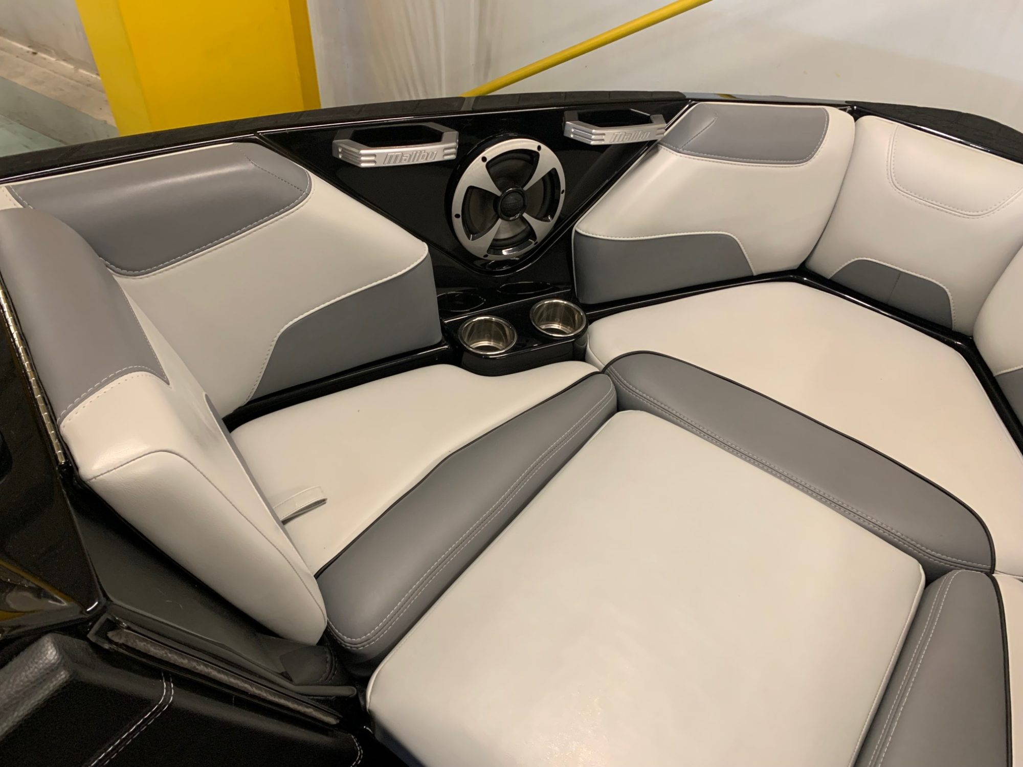 2019 Malibu Wakesetter 22LSV