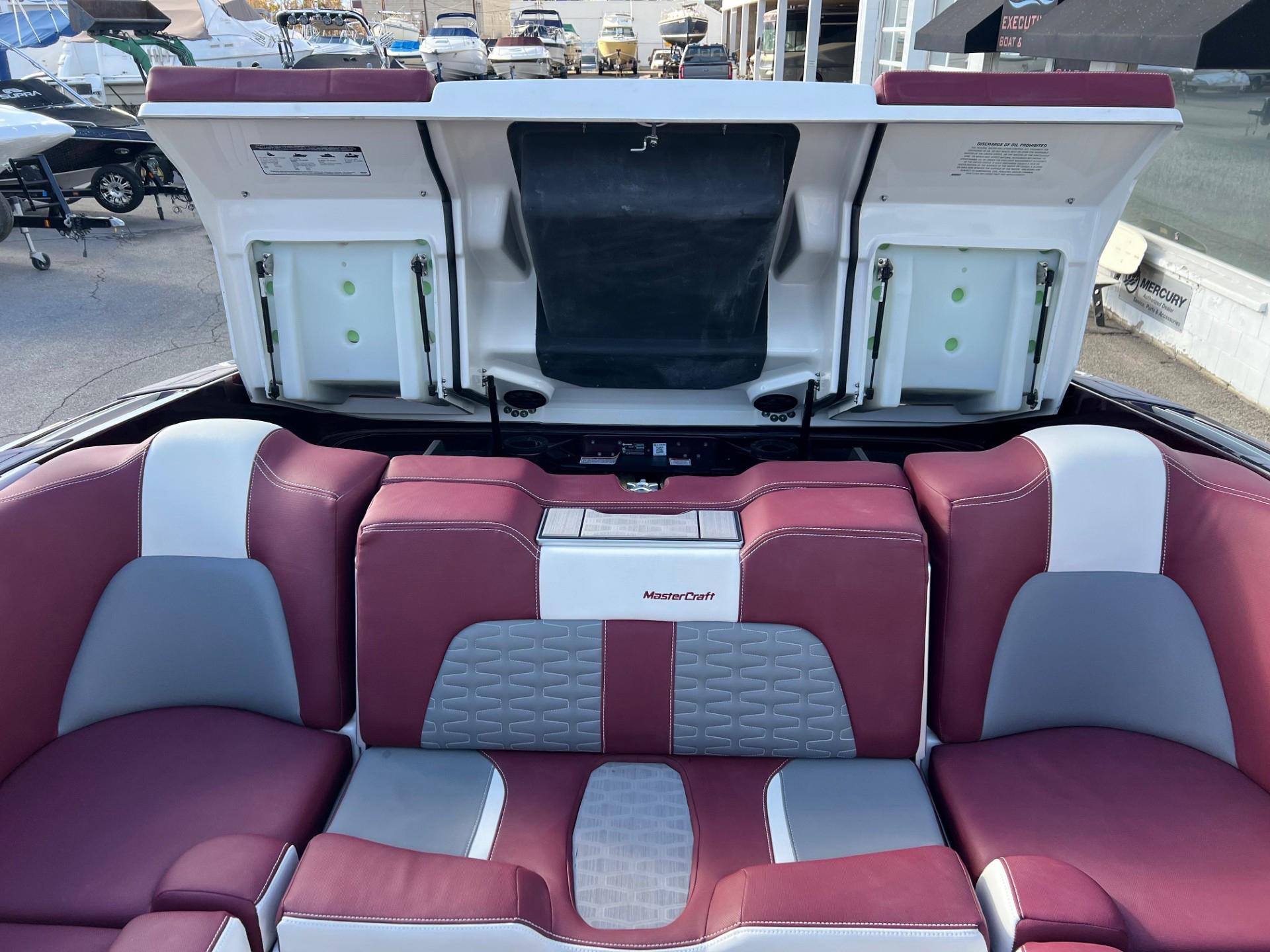 2023 26' MasterCraft X26 Icon