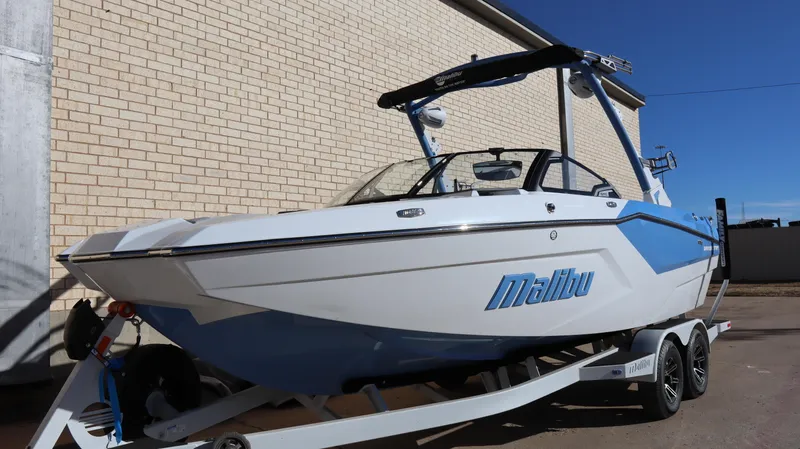 boat.Title