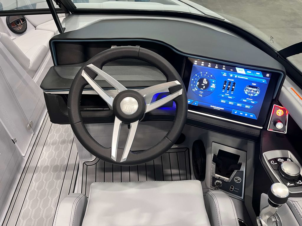 2025 MasterCraft XT23