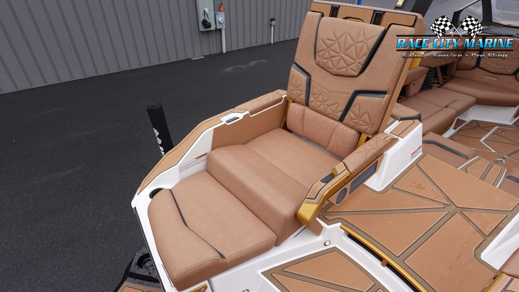 2025 Nautique P23