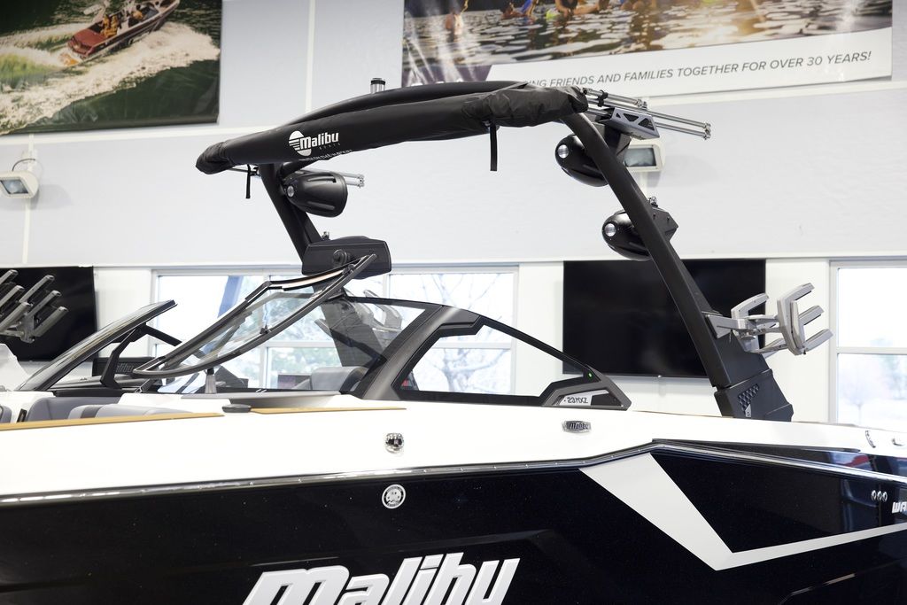 2025 Malibu Boats 23 MXZ