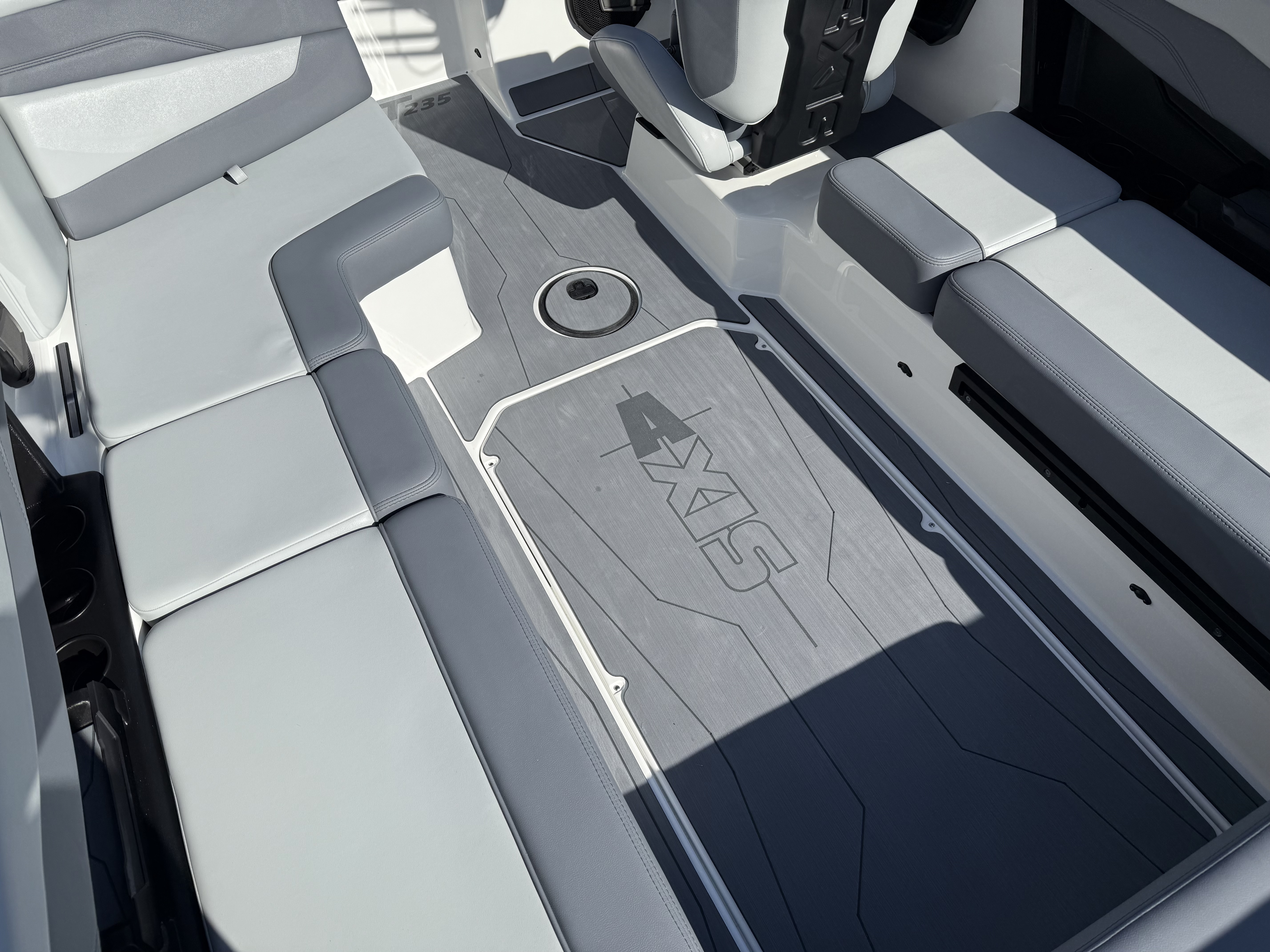 2025 Axis T235