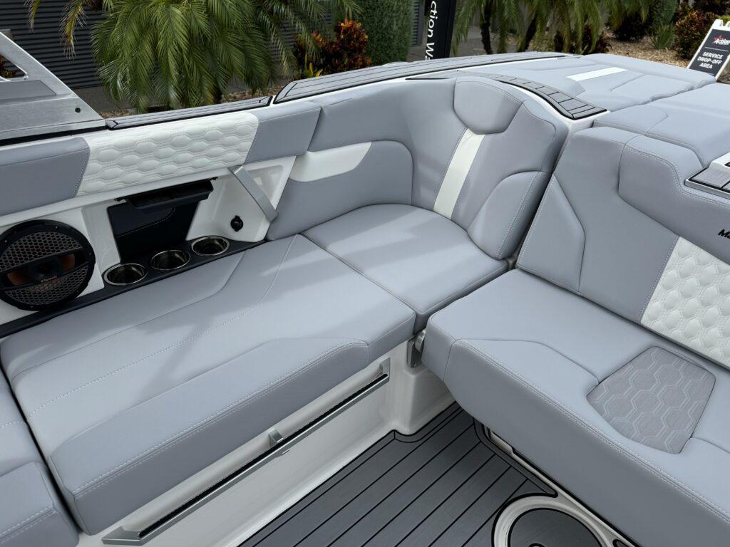 2025 MasterCraft XT23