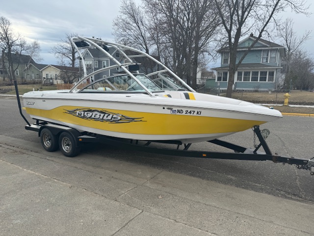 2006 Moomba Mobius XLV