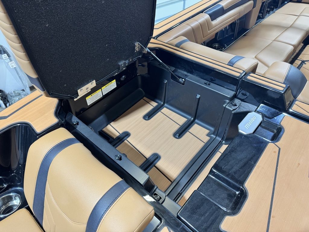 2025 Malibu Boats 25 LSV