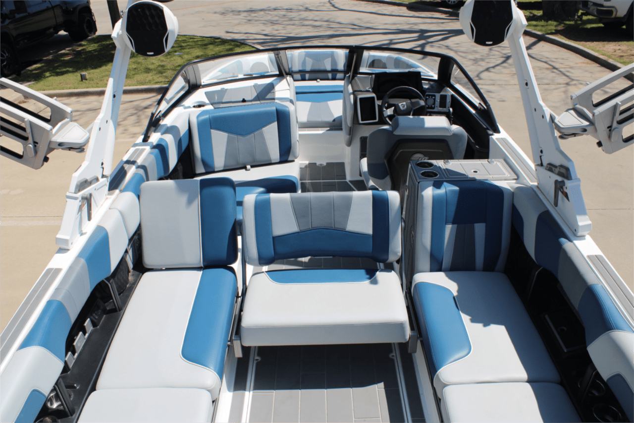 2023 Malibu 24 MXZ