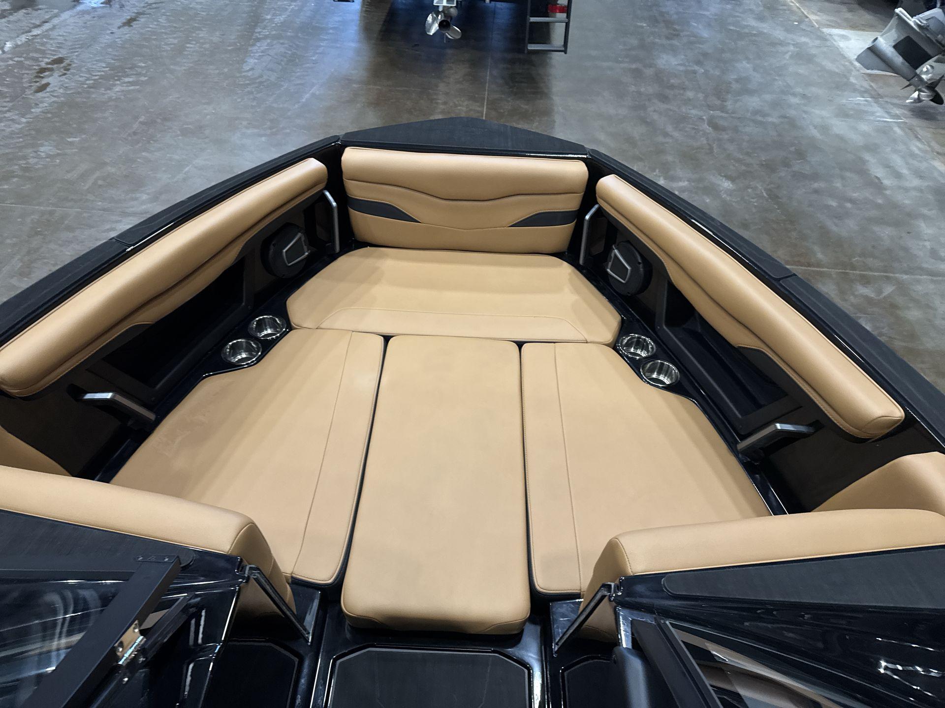 2025 Axis T250