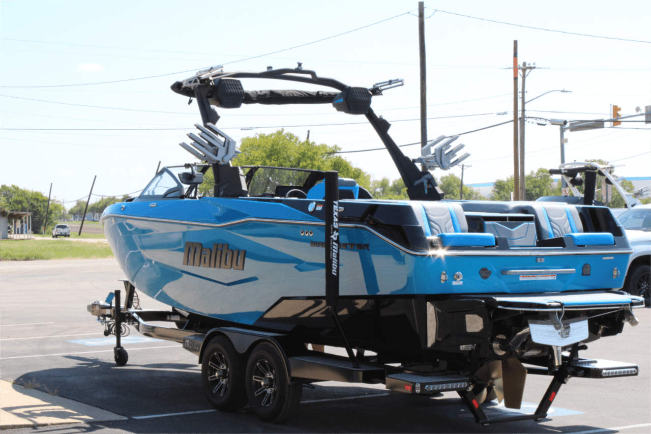 2025 Malibu 25 LSV