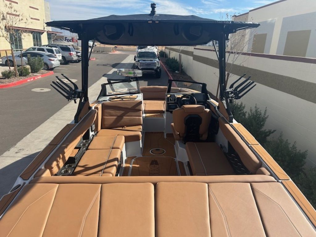 2025 Axis Wake Research A225