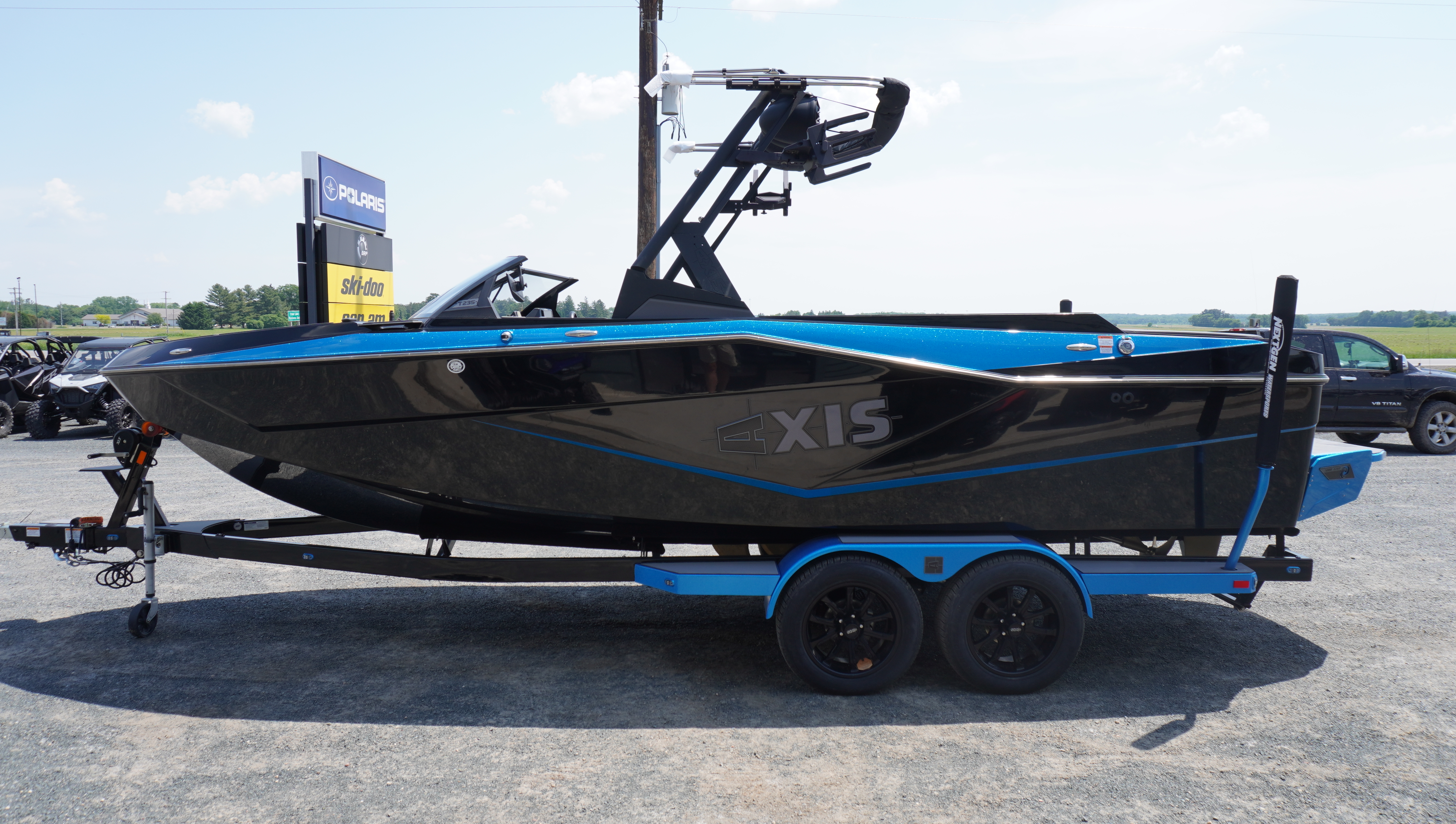 2023 Axis Wake Research T235