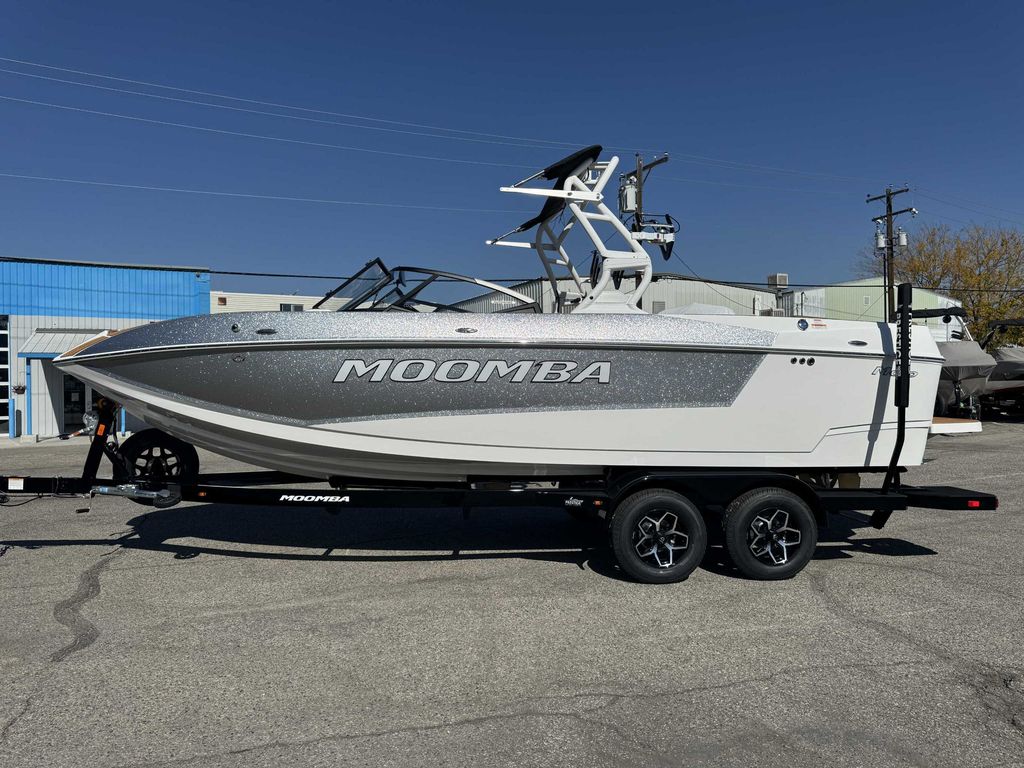 2025 MOOMBA Mojo