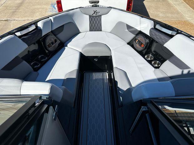 2024 MasterCraft XT23