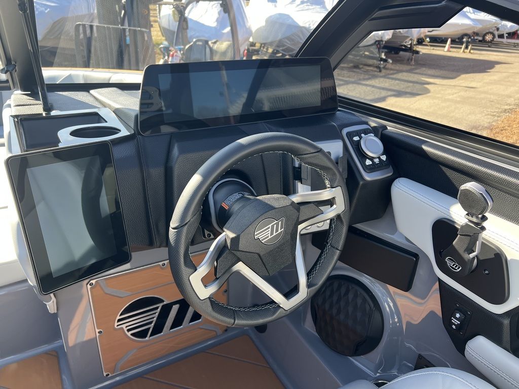 2025 Malibu Boats 23 LSV