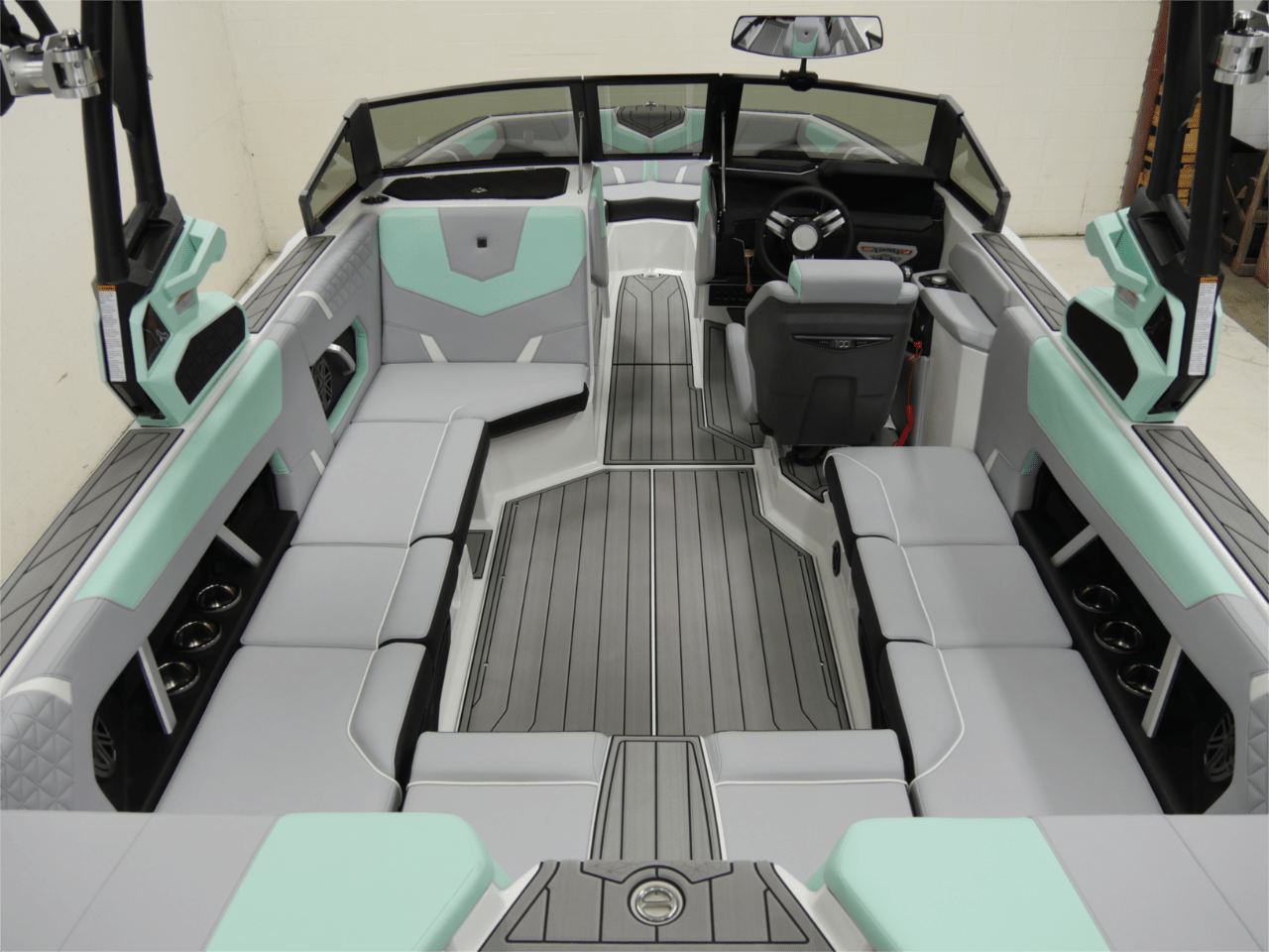 2025 Nautique GS22 – Captiva Green/Jet Black