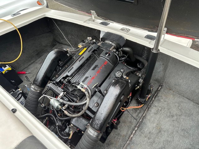 1995 Mastercraft Maristar 225 VRS with Corvette LT1