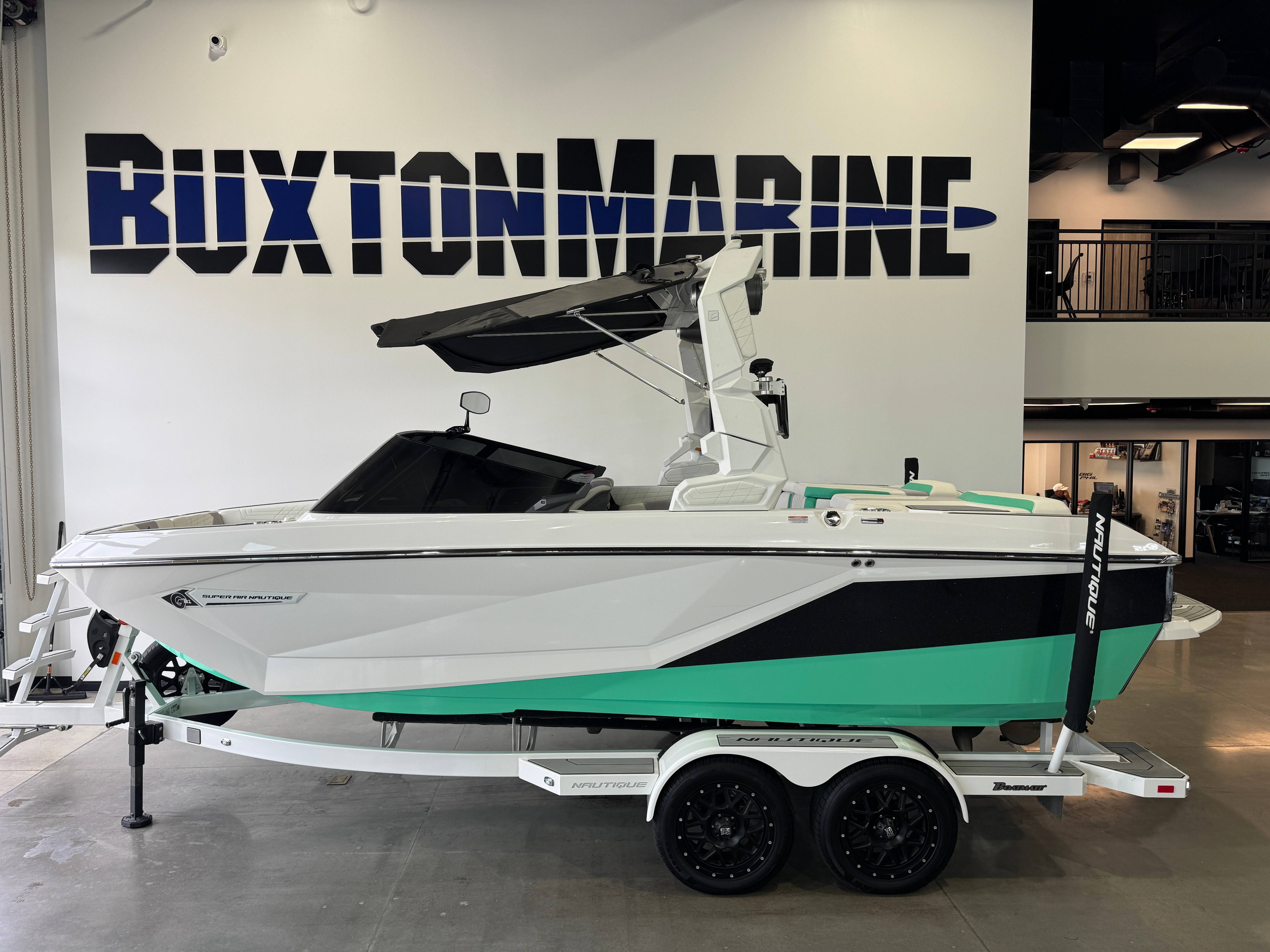 boat.Title