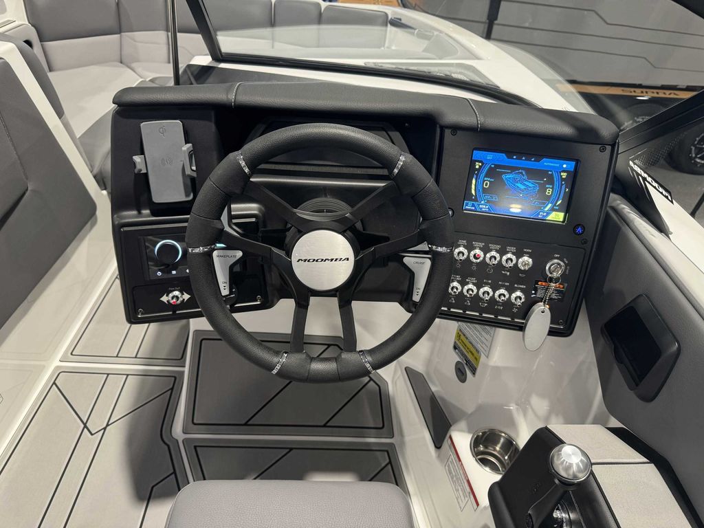 2025 MOOMBA Max