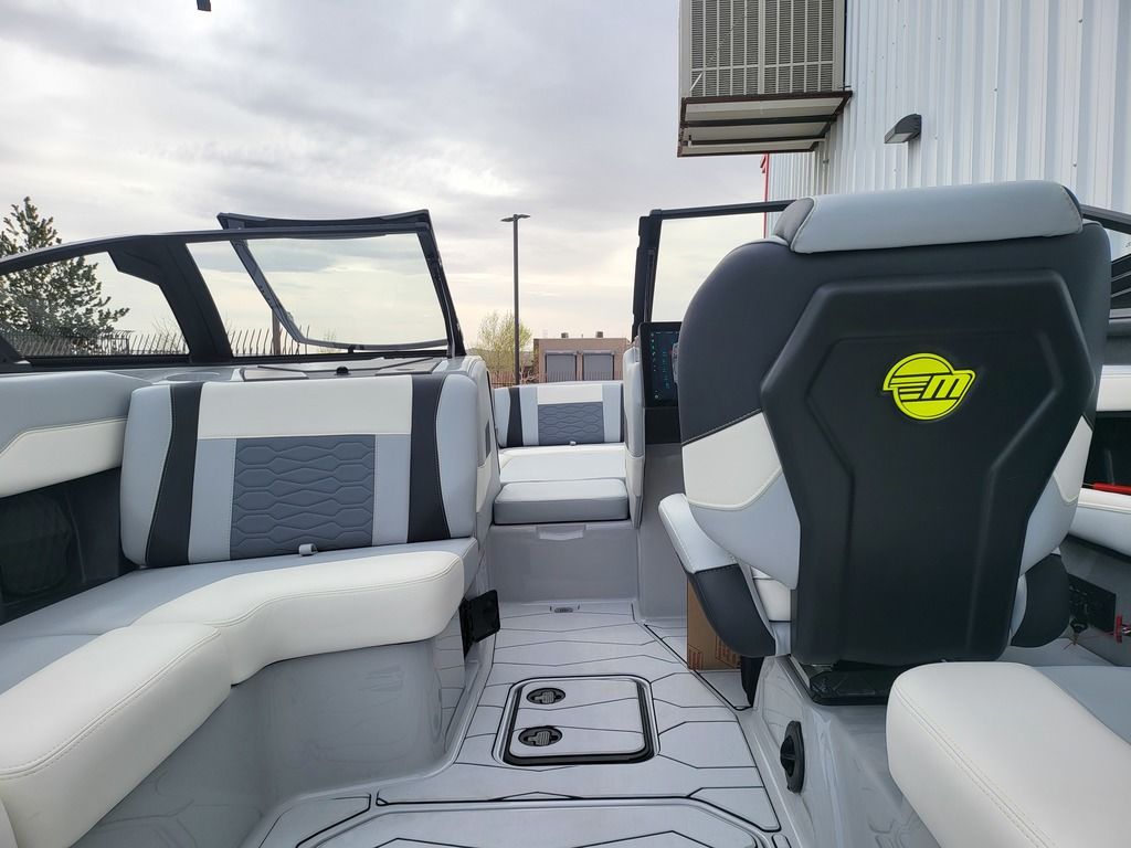 2025 Malibu Boats 22 MXZ