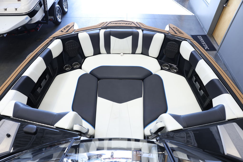 2024 Malibu Boats 24 MXZ