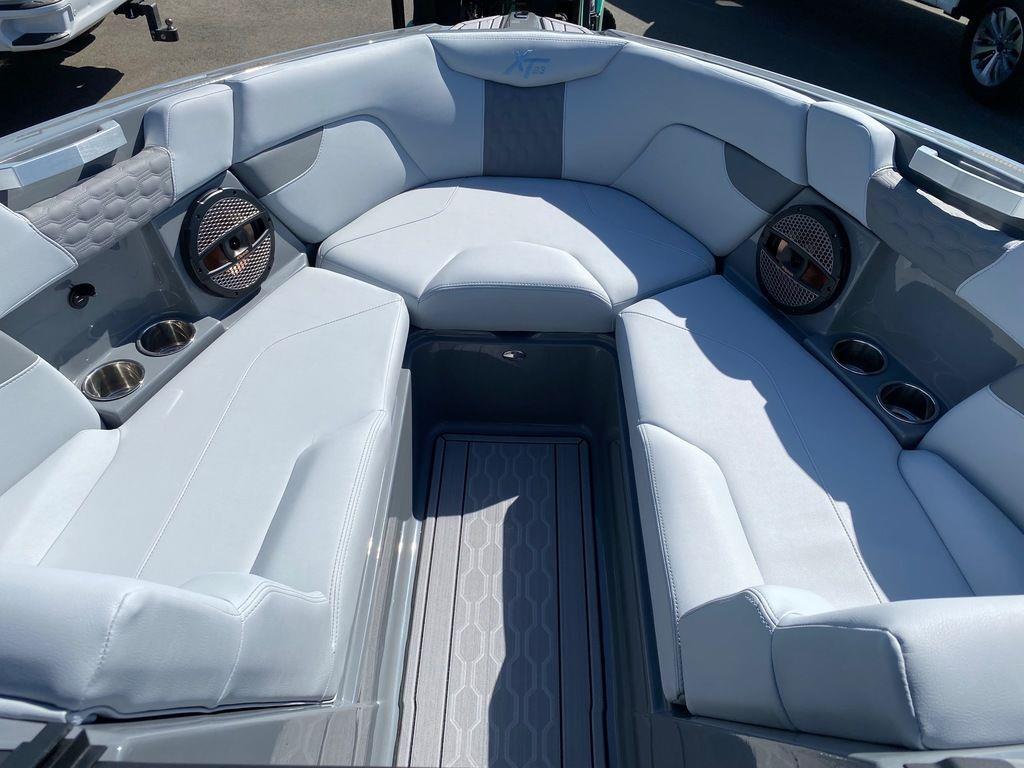 2023 MasterCraft XT23