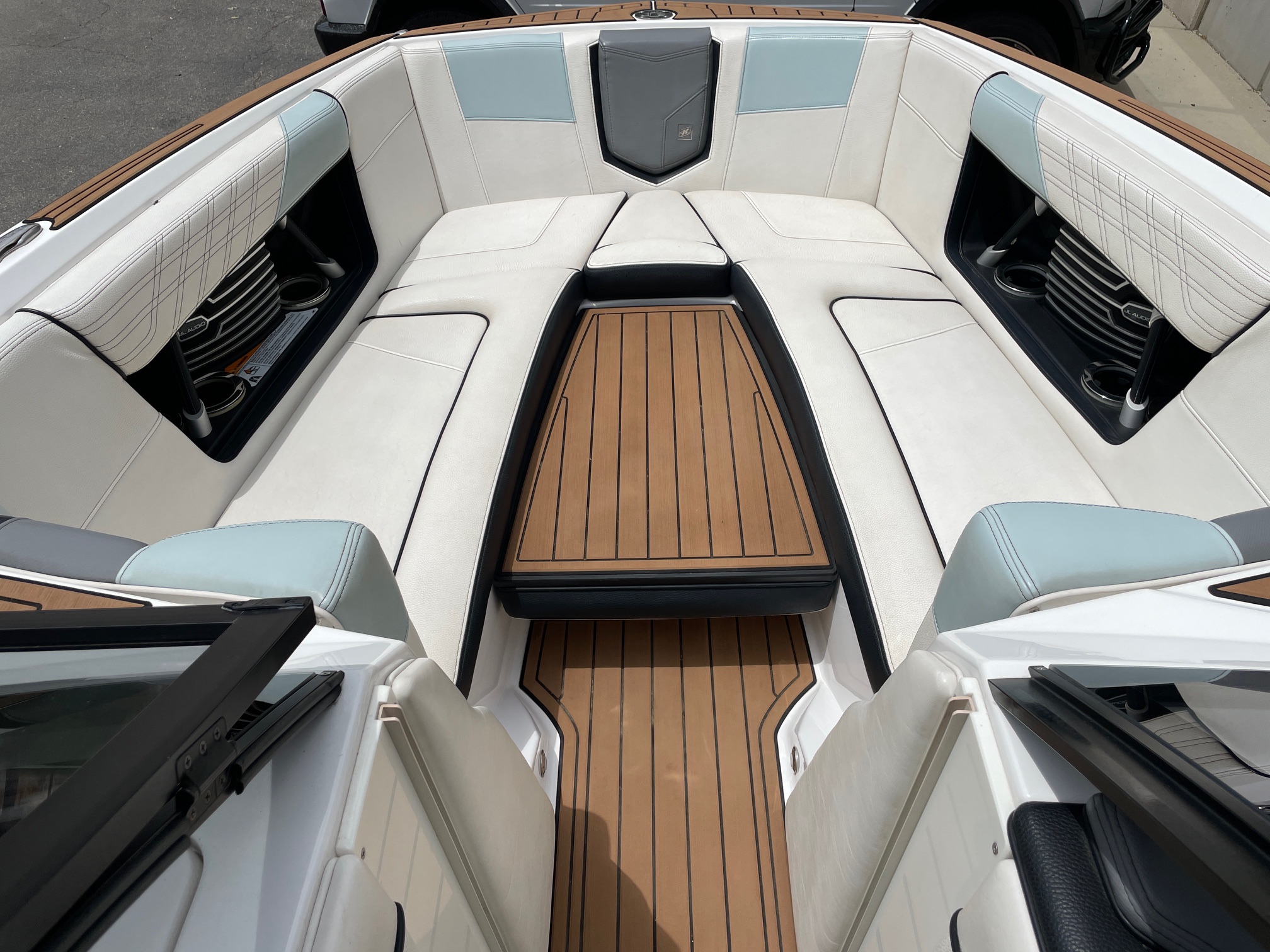 2019 NAUTIQUE G25 W/XR7 550HP SUPERCHARGED POWER PLANT