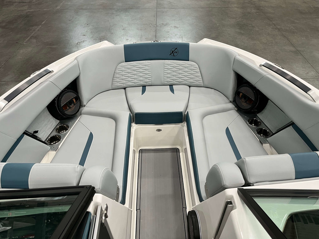 2025 MasterCraft X24