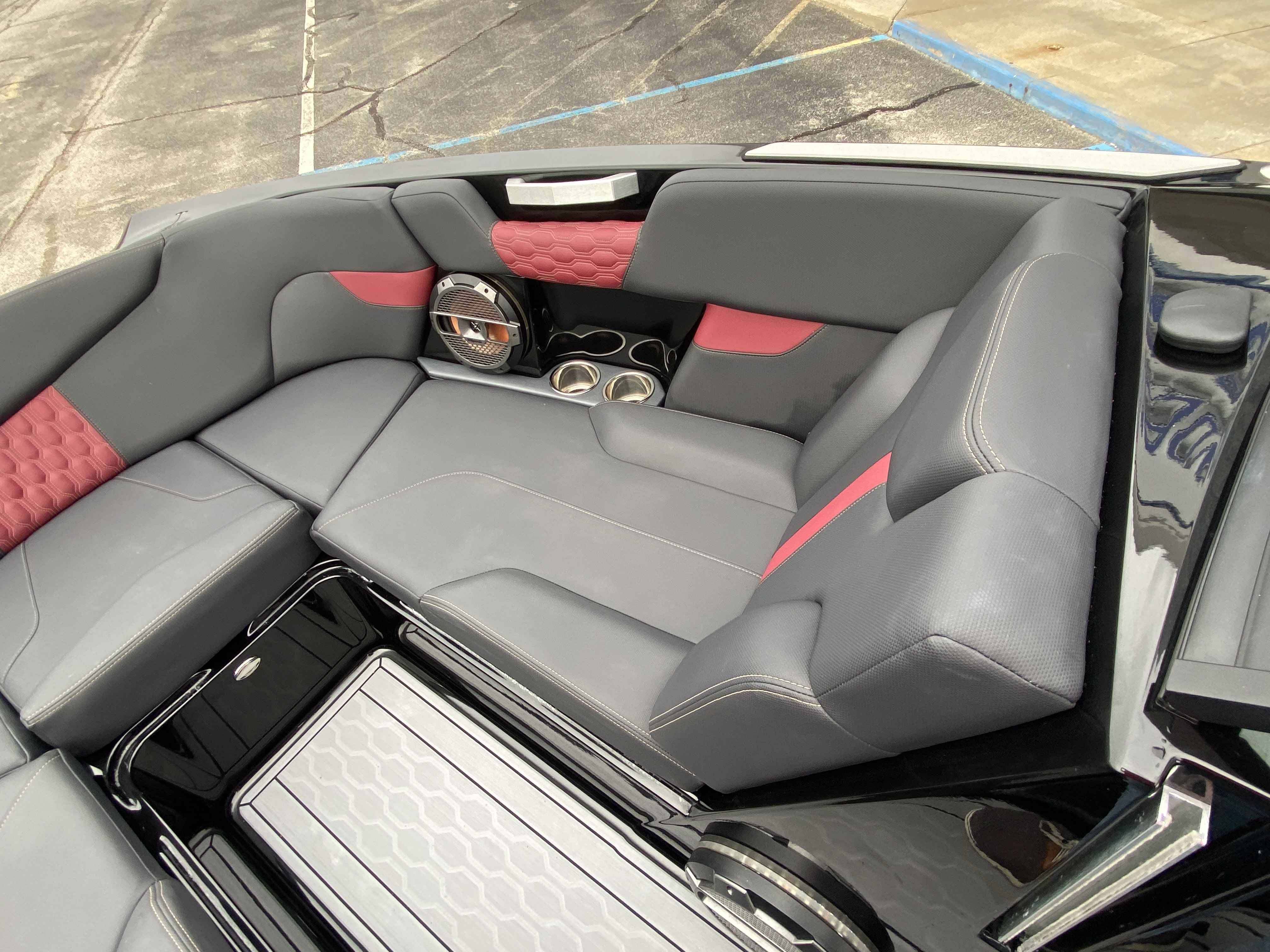 2022 MasterCraft XT24