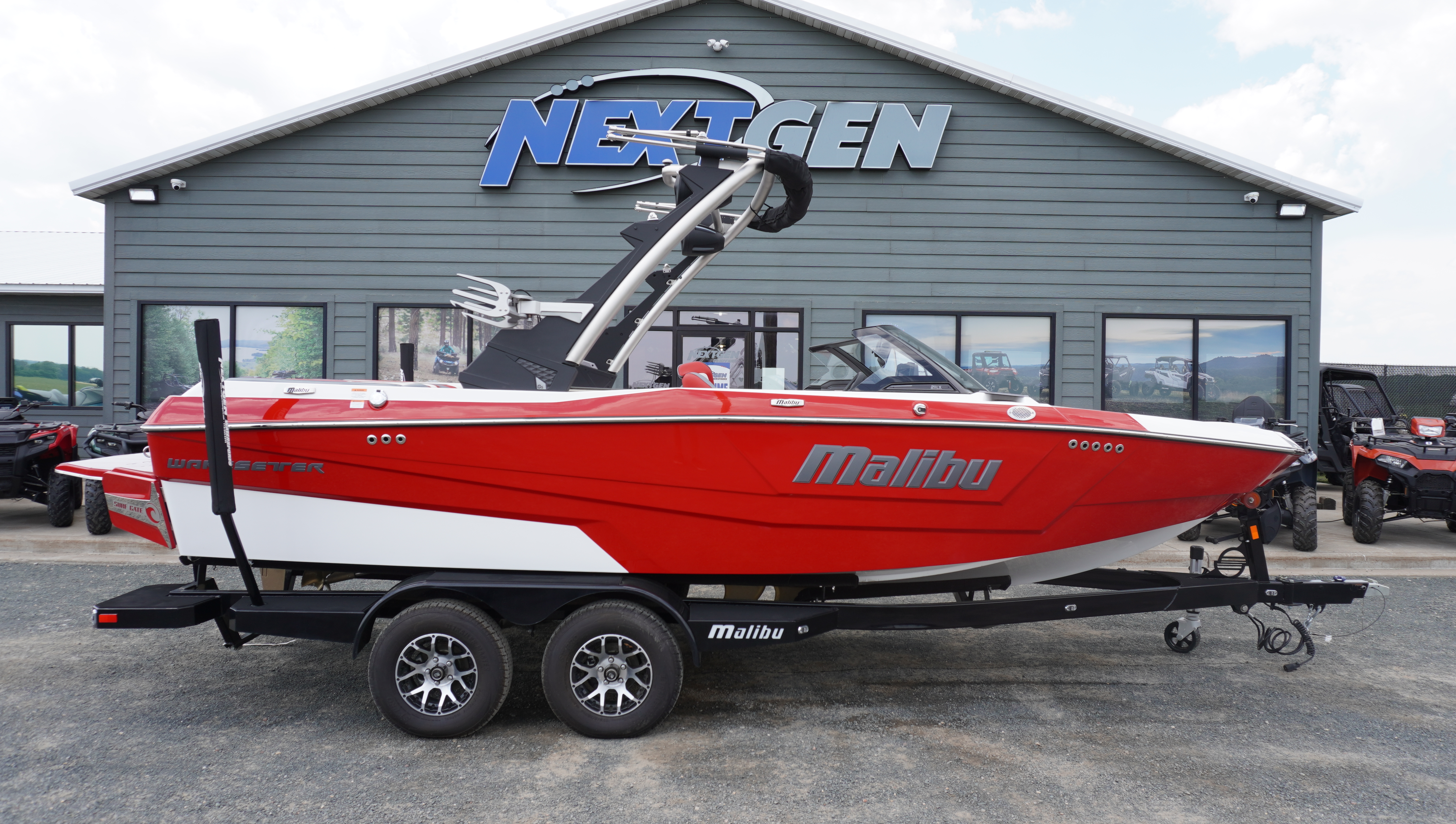 2023 Malibu Boats 21 LX