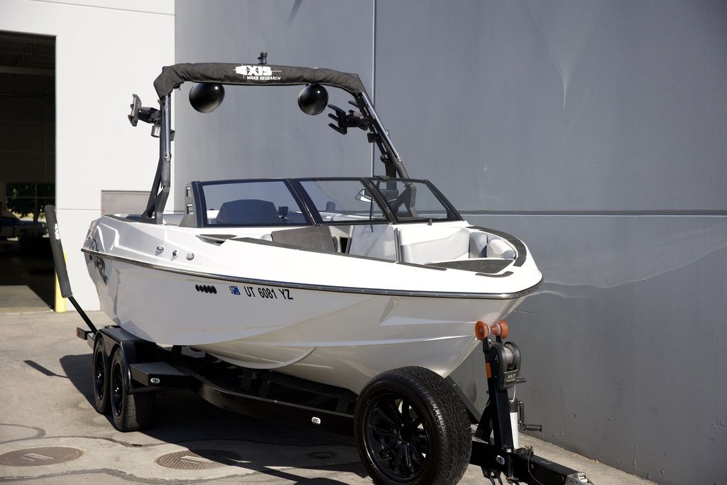 2019 Axis Wake Research T23