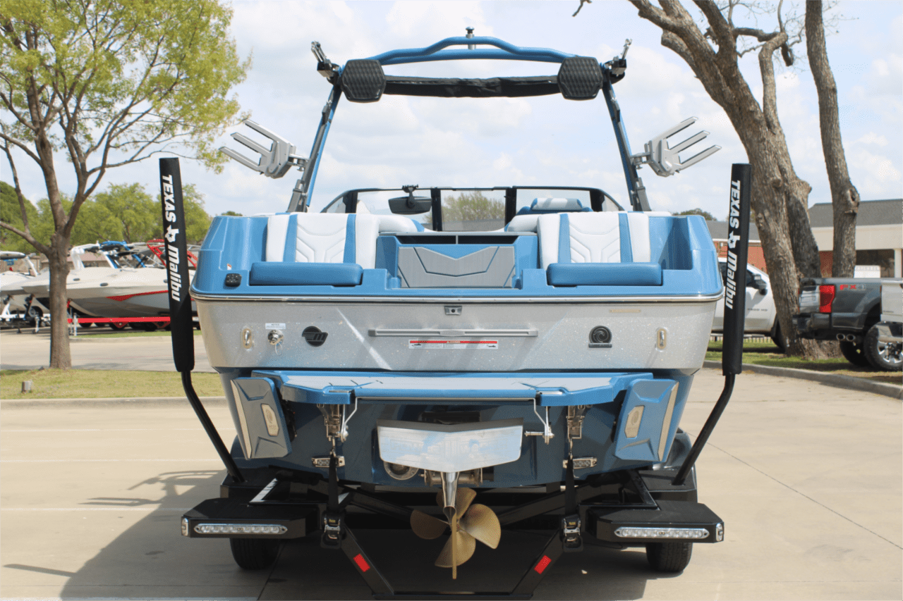 2025 Malibu 25 LSV