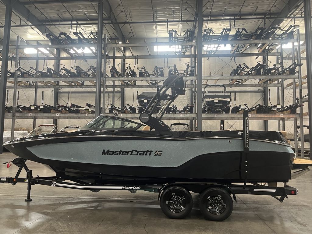 2025 MasterCraft XT24