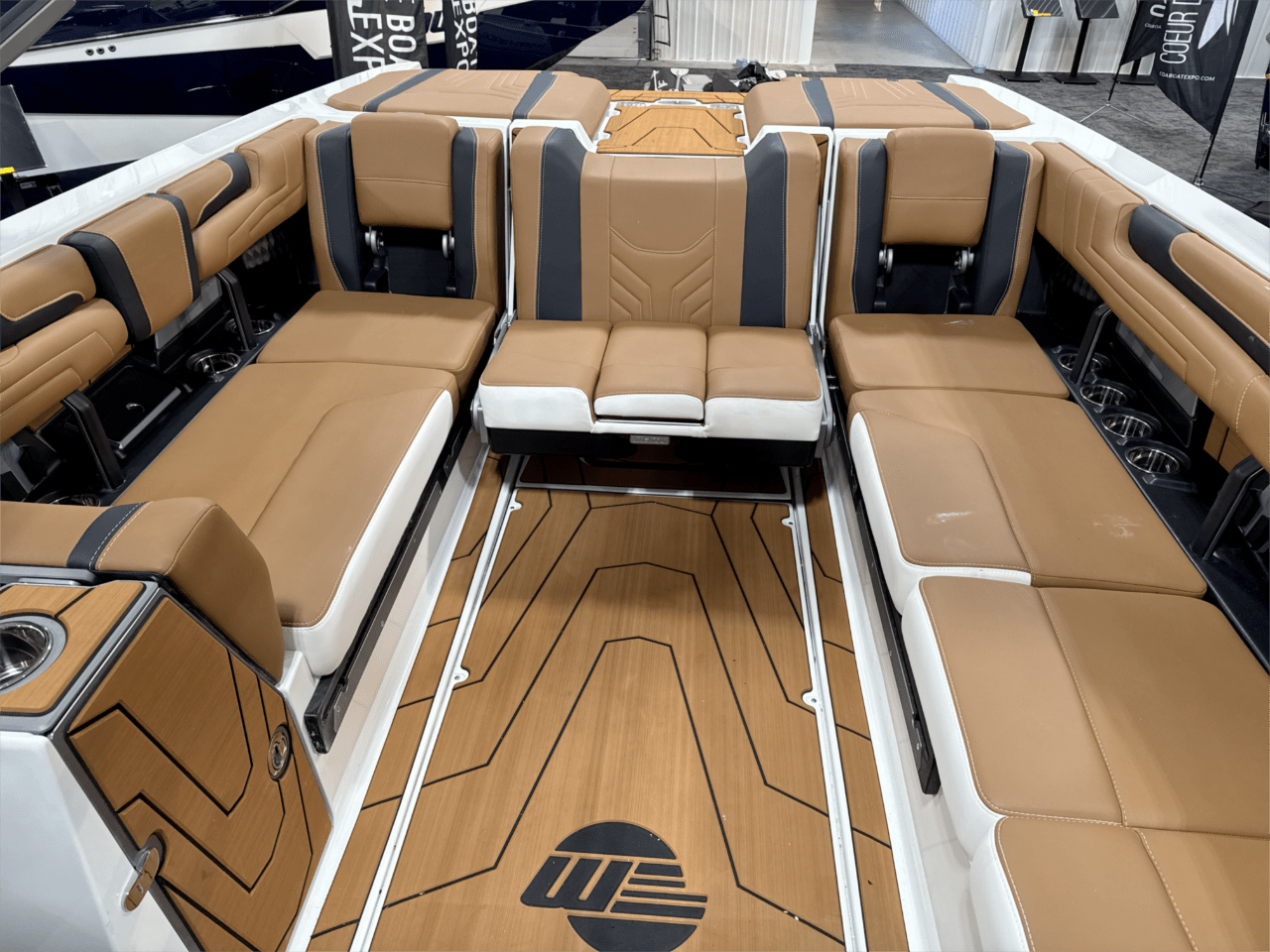 2025 Malibu 25 LSV