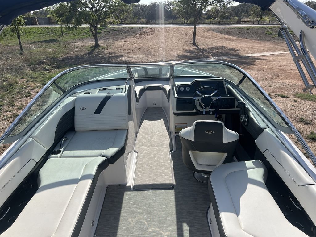2017 Regal 2300