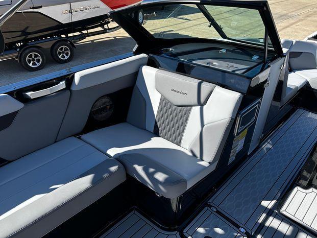 2024 MasterCraft XT23
