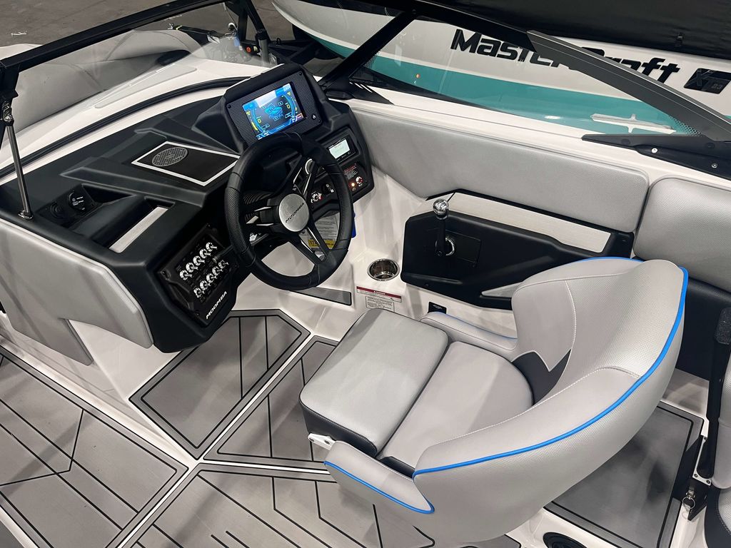 2021 MOOMBA Mojo