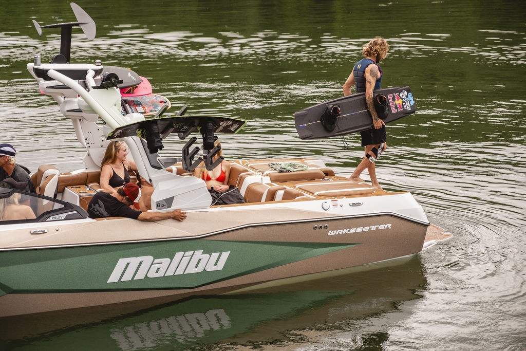2025 Malibu Boats 25 LSV