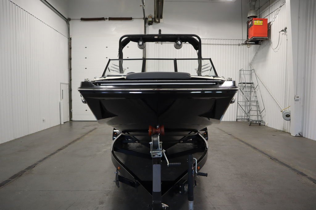 2024 Heyday Wake Boats H22