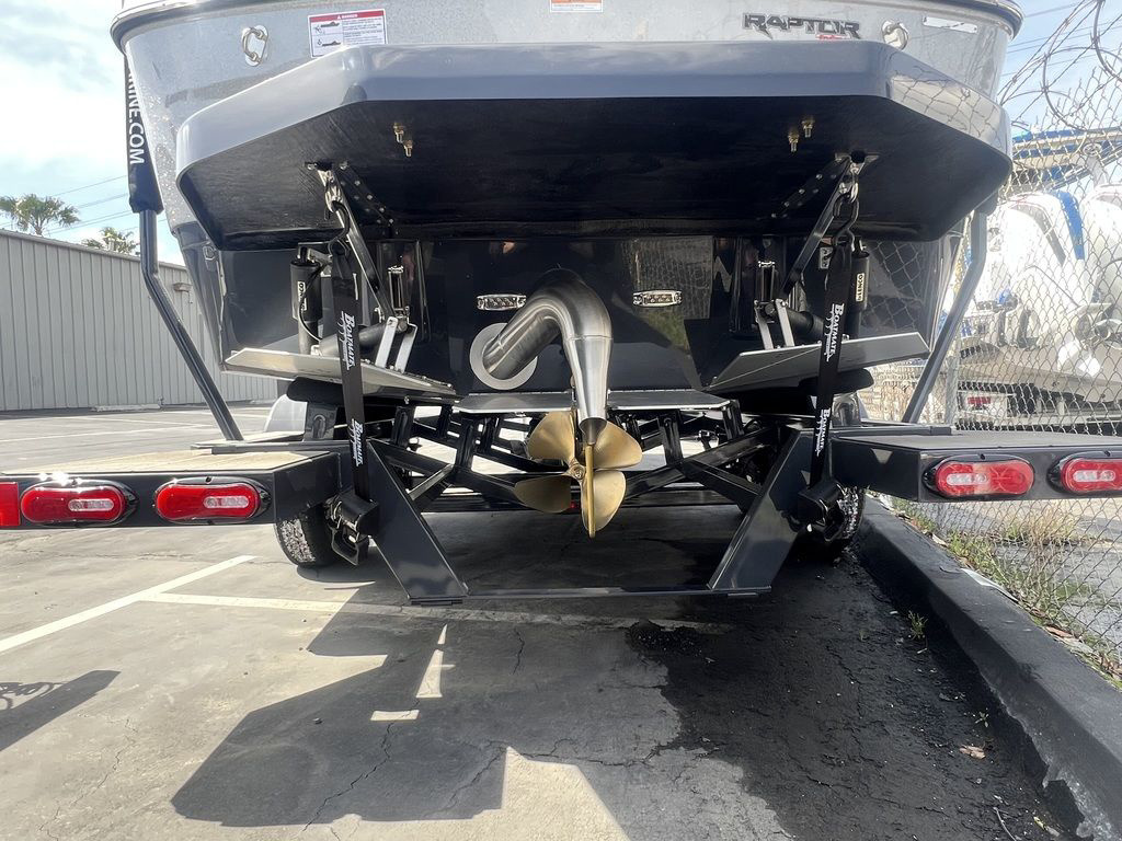 2025 MOOMBA Max