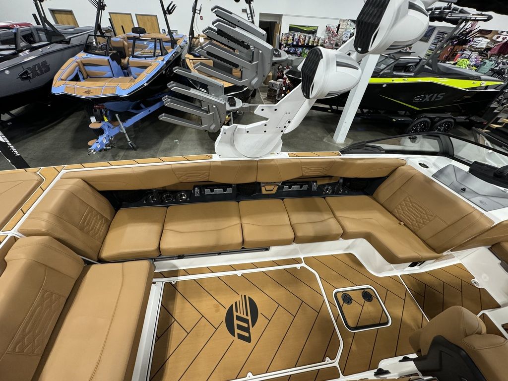 boat.Title