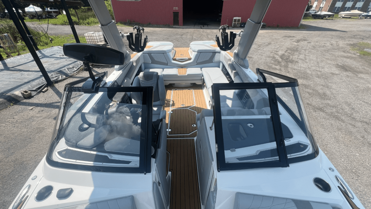 2022 Nautique G23