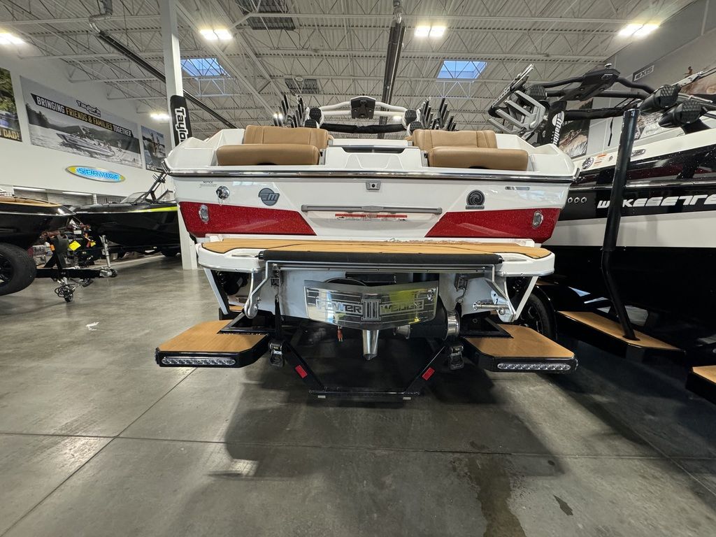 2024 Malibu Boats 25 LSV